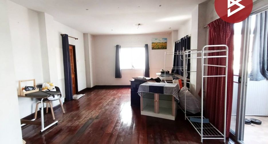 For sale 4 bedrooms house in Bang Khun Thian, Bangkok
