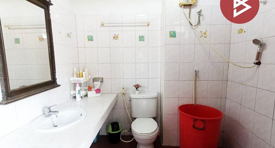 For sale 4 bedrooms house in Bang Khun Thian, Bangkok