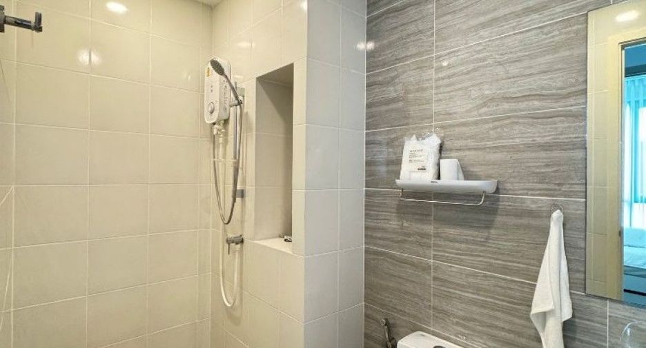 For sale 1 bed condo in Mueang Samut Prakan, Samut Prakan