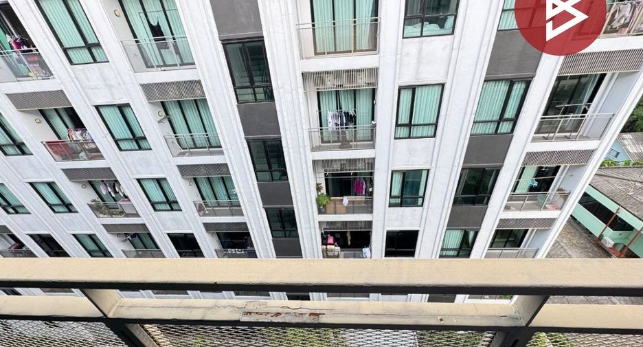 For sale 1 bed condo in Mueang Samut Prakan, Samut Prakan