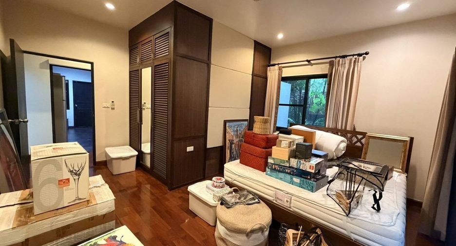 À louer 3 chambres maison à Khlong Toei, Bangkok