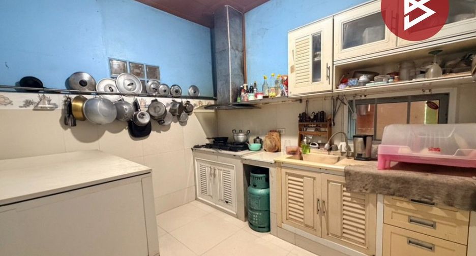 出售 5 卧室 独立屋 在 Nakhon Chai Si, Nakhon Pathom