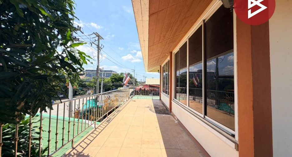 出售 5 卧室 独立屋 在 Nakhon Chai Si, Nakhon Pathom
