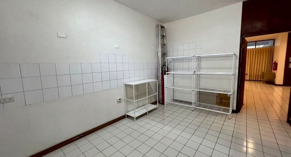 出售 4 卧室 独立屋 在 Suan Luang, 曼谷