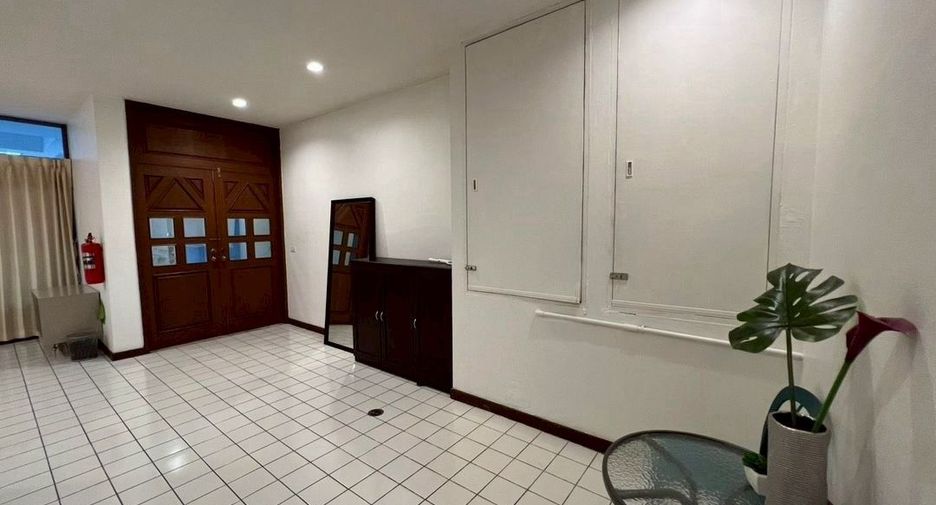 出售 4 卧室 独立屋 在 Suan Luang, 曼谷
