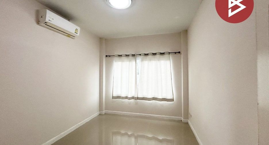 À vendre 2 chambres maison à Ban Bueng, Chonburi