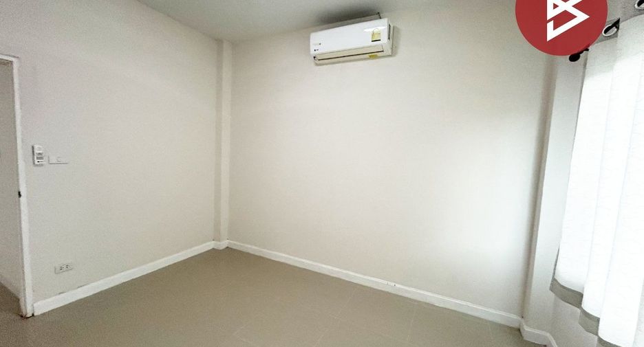 À vendre 2 chambres maison à Ban Bueng, Chonburi