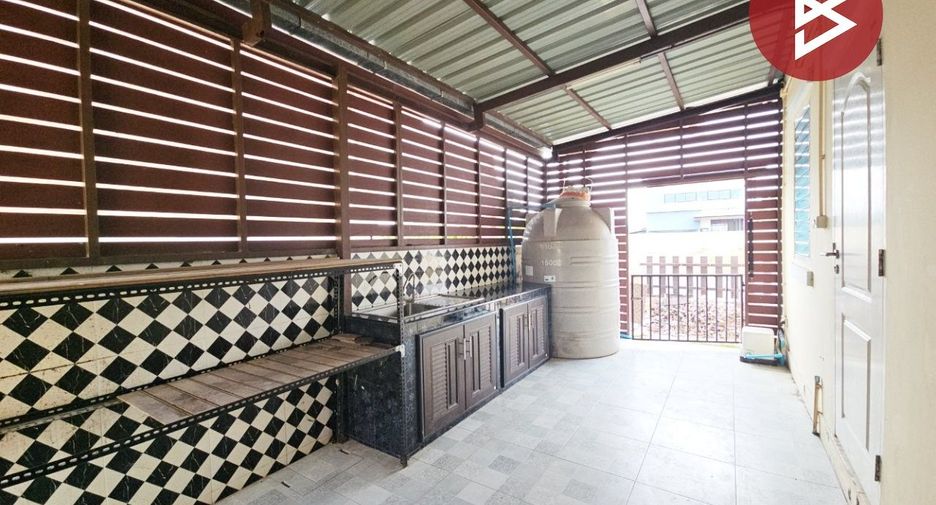 À vendre 3 chambres maison à Phan Thong, Chonburi