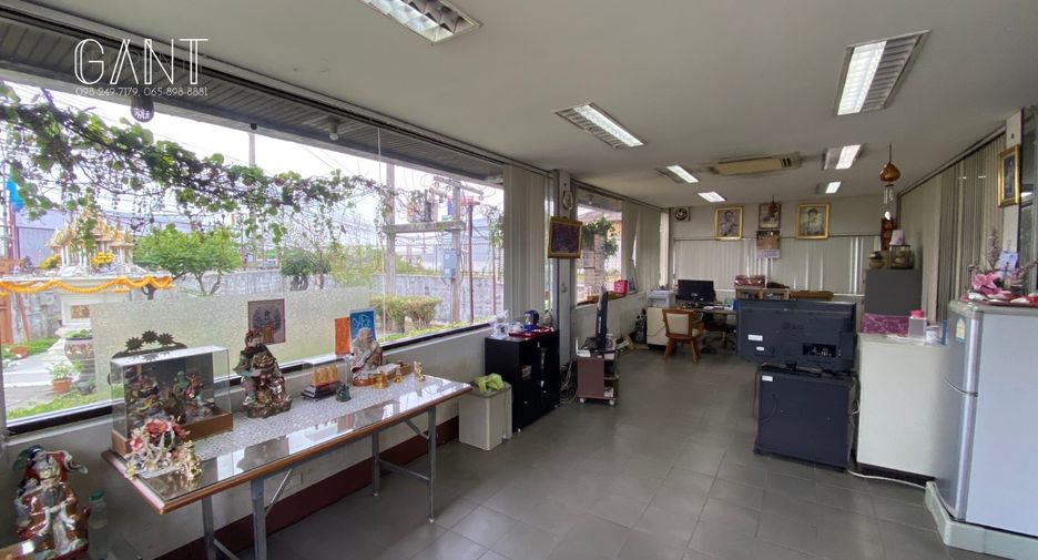 For sale warehouse in Mueang Pathum Thani, Pathum Thani