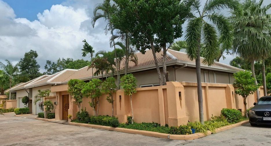 For sale 3 bedrooms house in Bang Lamung, Chonburi