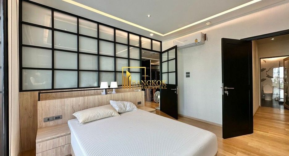 For rent 2 bedrooms condo in Bang Rak, Bangkok