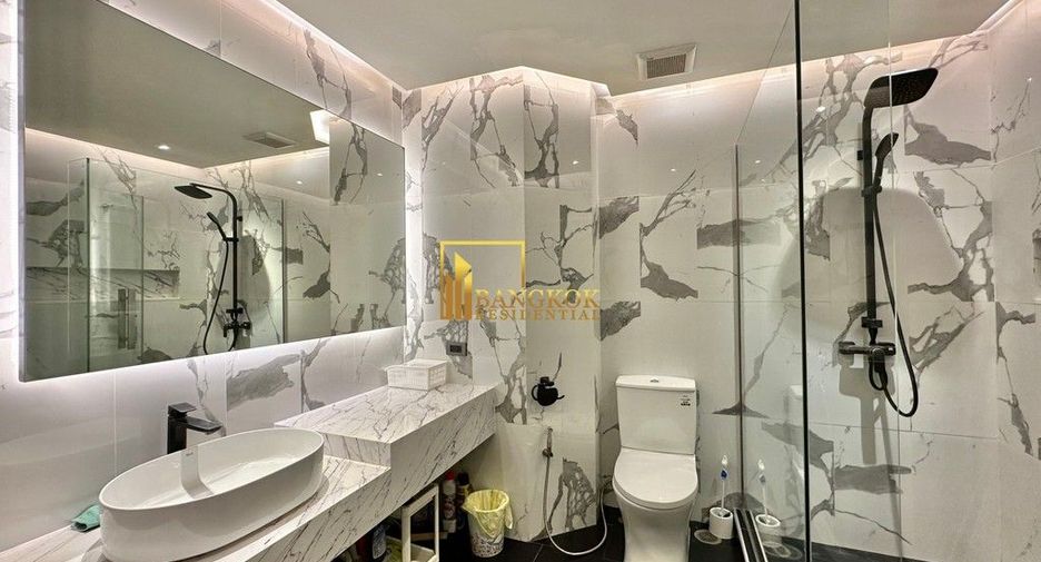For rent 2 bedrooms condo in Bang Rak, Bangkok