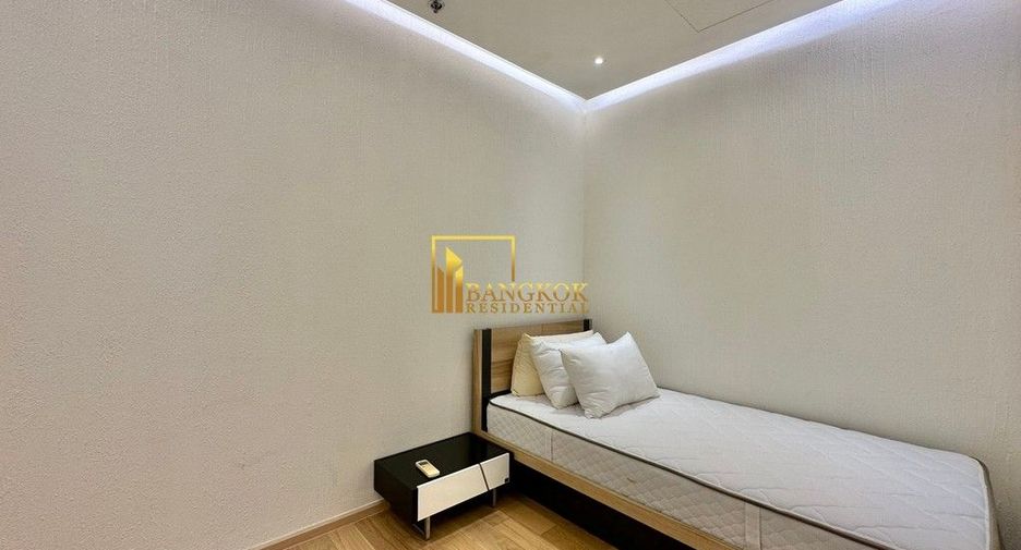 For rent 2 bedrooms condo in Bang Rak, Bangkok