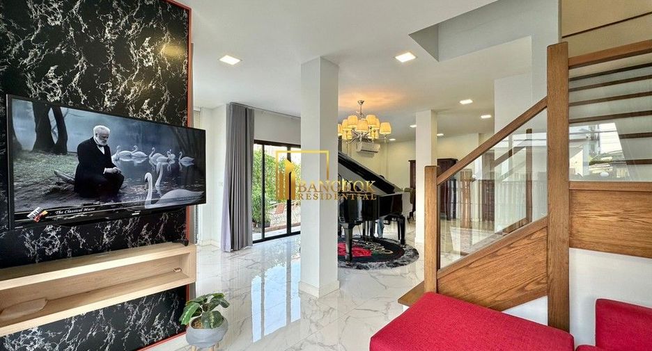 Casa en alquiler de 3 habitaciones en Watthana, Bangkok