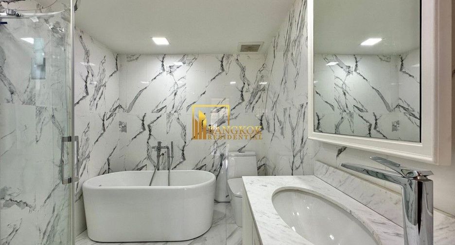 Casa en alquiler de 3 habitaciones en Watthana, Bangkok