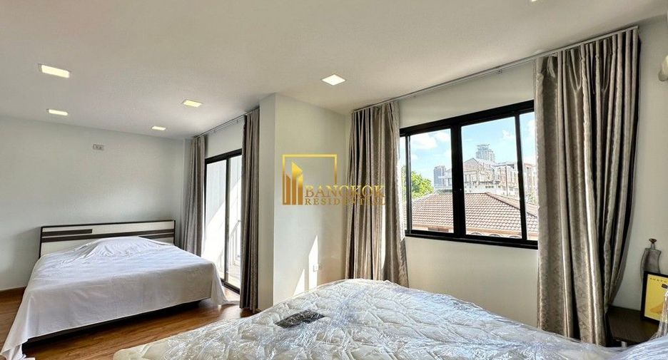 Casa en alquiler de 3 habitaciones en Watthana, Bangkok