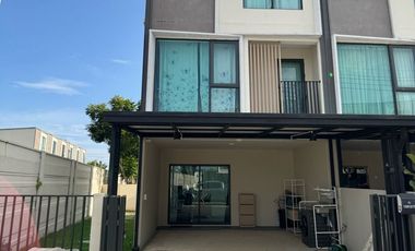 For rent 2 bedrooms townhouse in Bang Phli, Samut Prakan