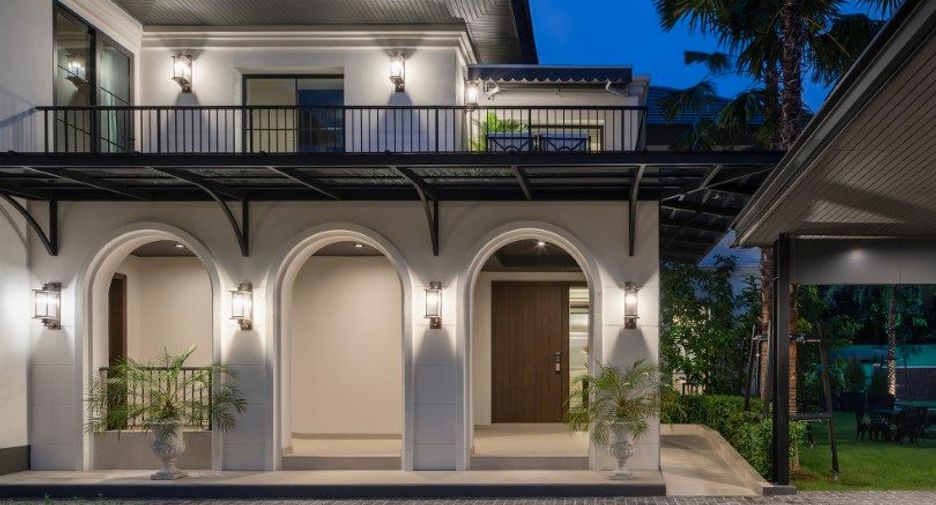 For sale 5 bedrooms house in Pak Kret, Nonthaburi