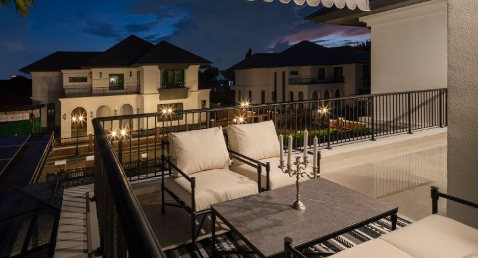 For sale 5 bedrooms house in Pak Kret, Nonthaburi