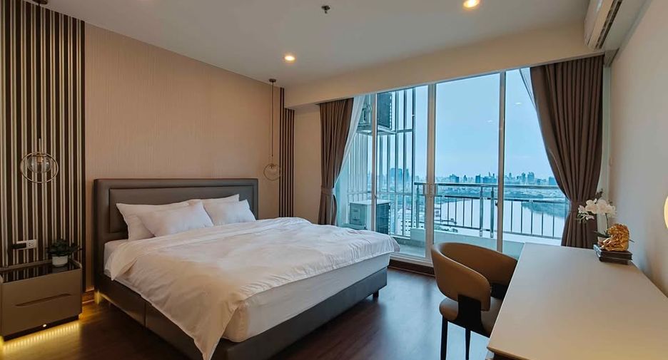 For rent 2 bedrooms condo in Yan Nawa, Bangkok