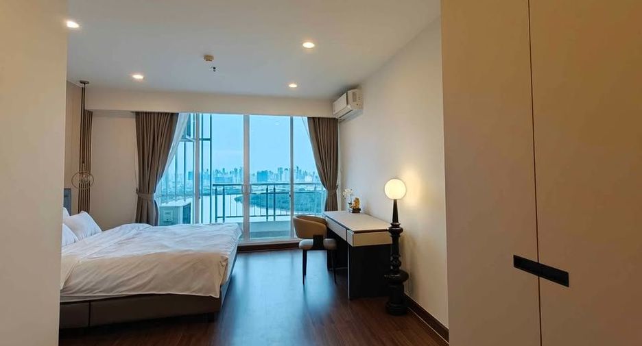 For rent 2 bedrooms condo in Yan Nawa, Bangkok