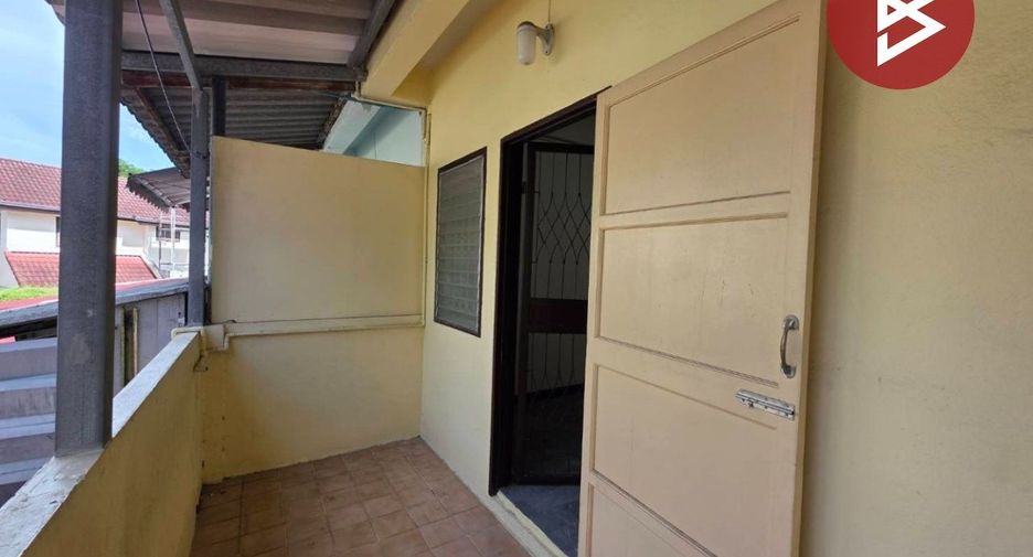 Casa adosada en alquiler y en venta de 3 habitaciones en Thung Khru, Bangkok