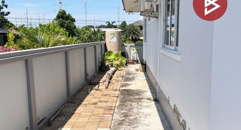 Casa en venta de 3 habitaciones en Tha Yang, Phetchaburi