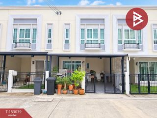 Casa adosada en venta de 4 habitaciones en Bang Khae, Bangkok