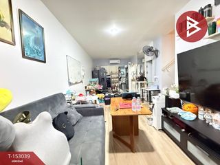 Casa adosada en venta de 4 habitaciones en Bang Khae, Bangkok