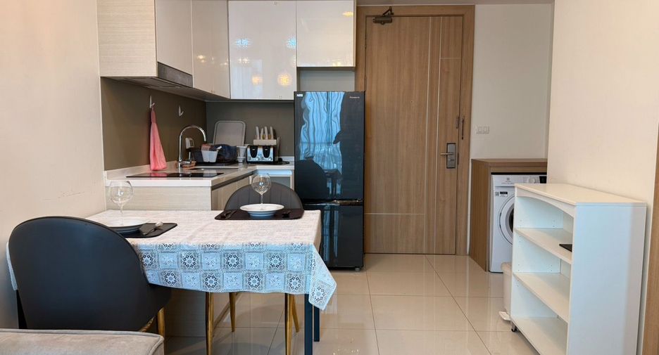Wohnung zur Miete mit 1 Zimmer in Bang Lamung, Chonburi