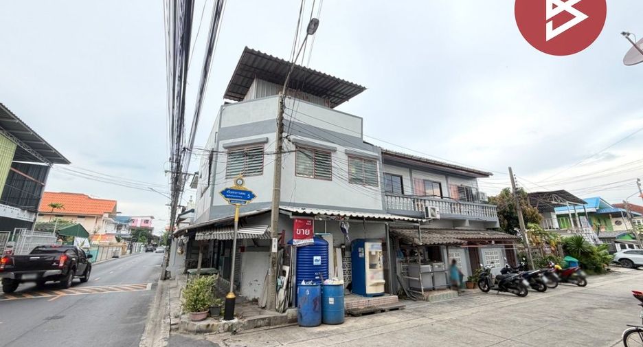 À vendre 10 chambres appartement avec services à Mueang Samut Prakan, Samut Prakan