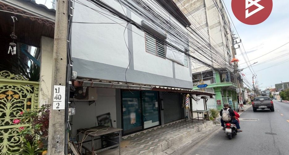 À vendre 10 chambres appartement avec services à Mueang Samut Prakan, Samut Prakan