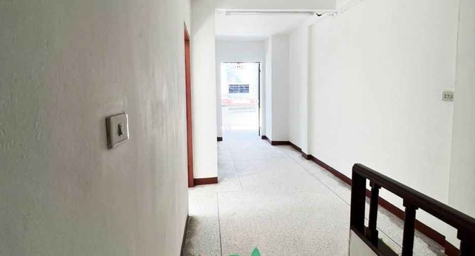 Reihenhaus zum Kauf mit 4 Zimmer in Bang Khae, Bangkok