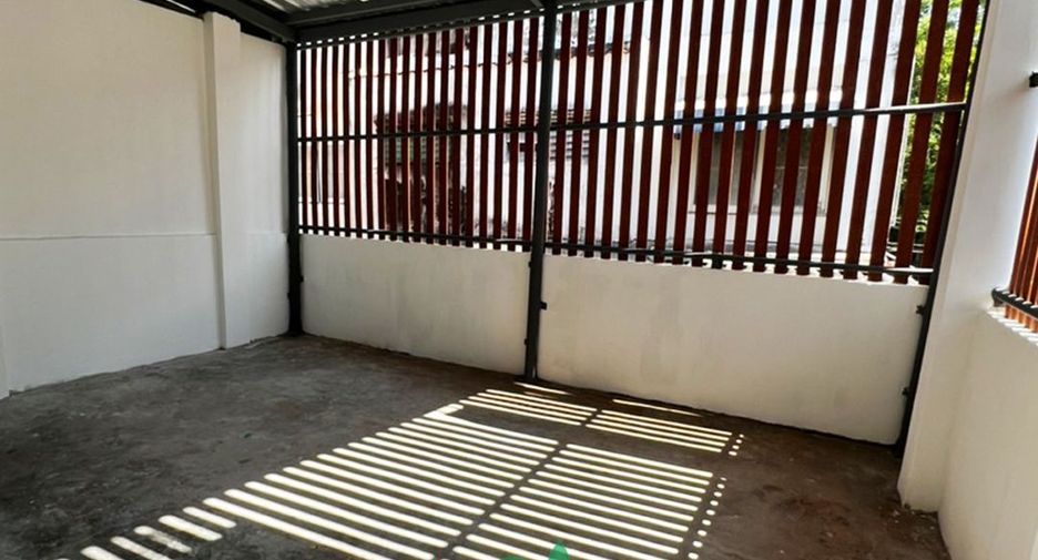 Reihenhaus zum Kauf mit 4 Zimmer in Bang Khae, Bangkok