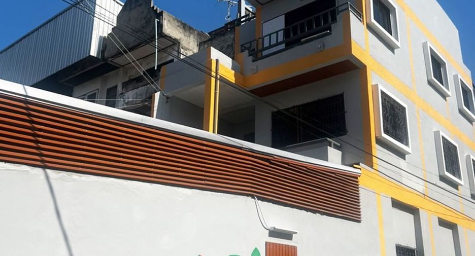 Reihenhaus zum Kauf mit 4 Zimmer in Bang Khae, Bangkok