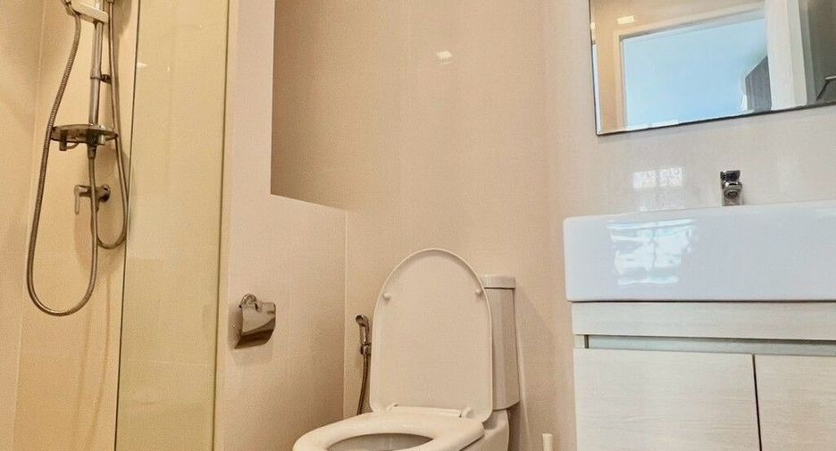For sale 1 bed condo in Huai Khwang, Bangkok