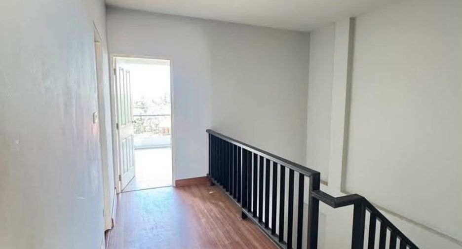 For rent and for sale retail Space in Si Racha, Chonburi