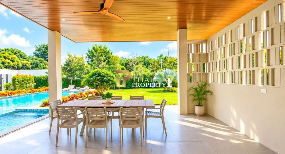 For sale 4 ベッドルーム villa in Hua Hin, Prachuap Khiri Khan