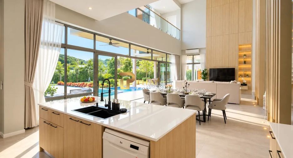 For sale 4 ベッドルーム villa in Hua Hin, Prachuap Khiri Khan