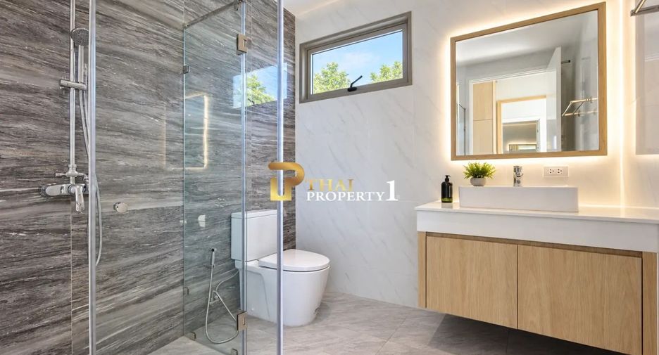 For sale 4 ベッドルーム villa in Hua Hin, Prachuap Khiri Khan