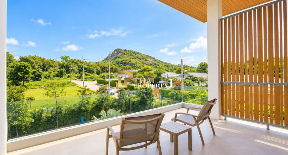 For sale 4 ベッドルーム villa in Hua Hin, Prachuap Khiri Khan