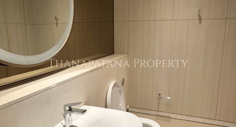 Wohnung zur Miete und zum Kauf mit 2 Zimmer in Pathum Wan, Bangkok