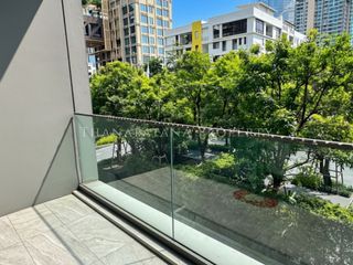 For rent and for sale 2 bedrooms condo in Pathum Wan, Bangkok