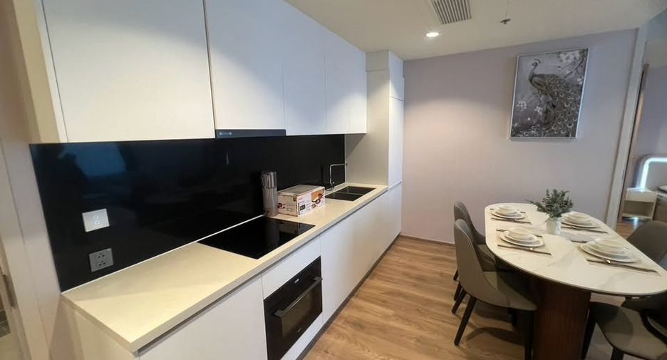 For rent 2 bedrooms condo in Watthana, Bangkok