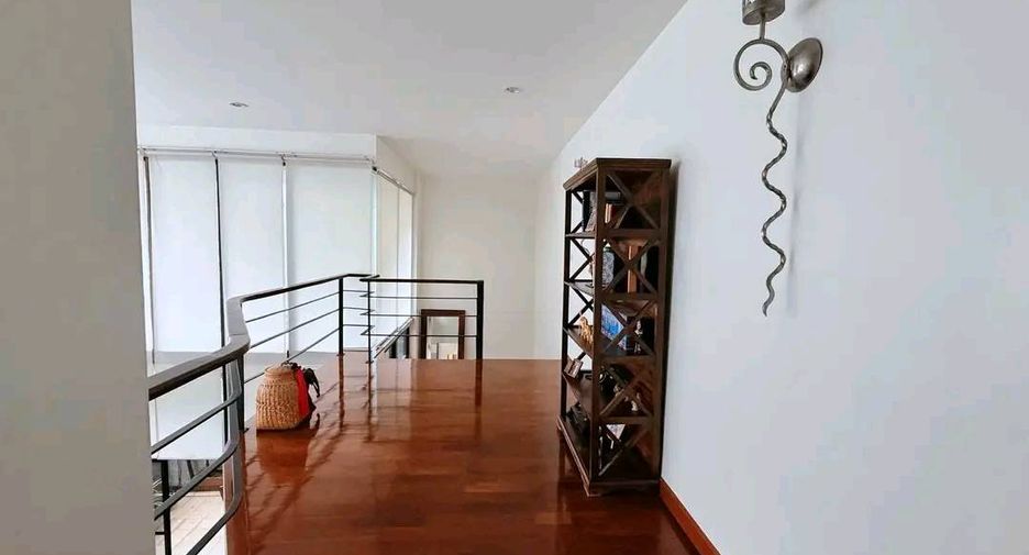 For rent 3 ベッドルーム house in Khlong Toei, Bangkok