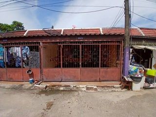 For sale 1 Beds townhouse in Ban Bueng, Chonburi