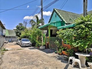 For sale 1 Beds townhouse in Ban Bueng, Chonburi
