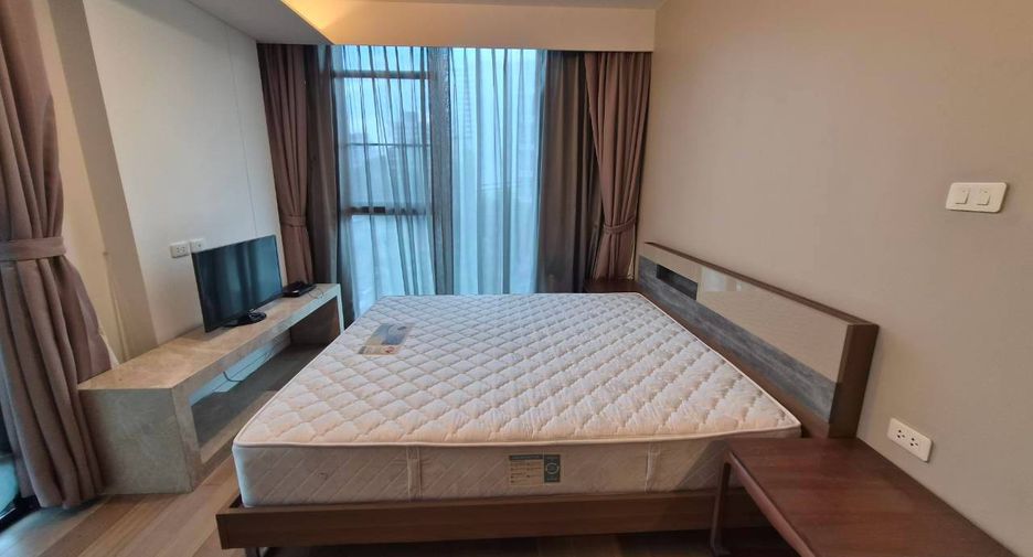 For sale 2 bedrooms condo in Watthana, Bangkok