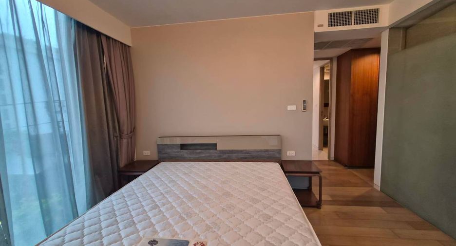 For sale 2 bedrooms condo in Watthana, Bangkok