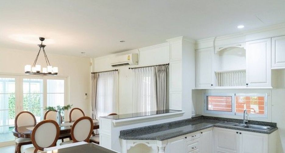For rent 5 bedrooms house in Prawet, Bangkok